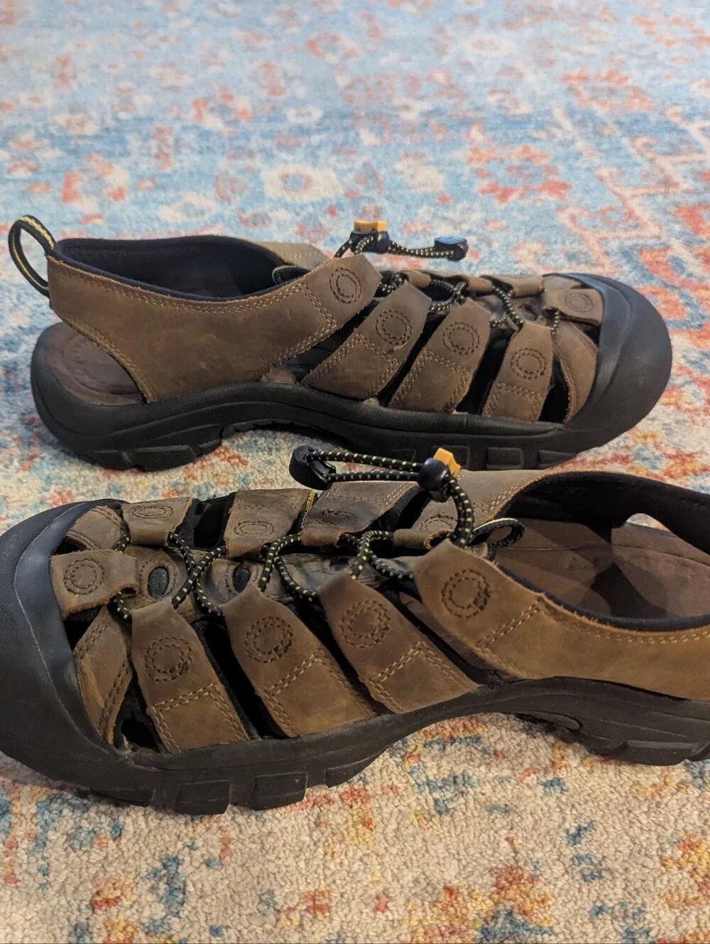 Keen Men's 10 Brown Newport Leather Waterproof Bungee Sport Closed Toe Sandals